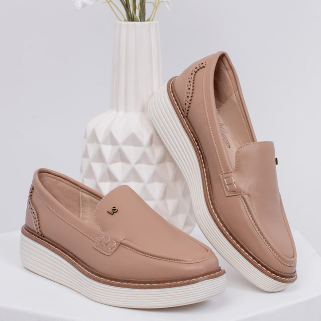 Casual Contender Taupe