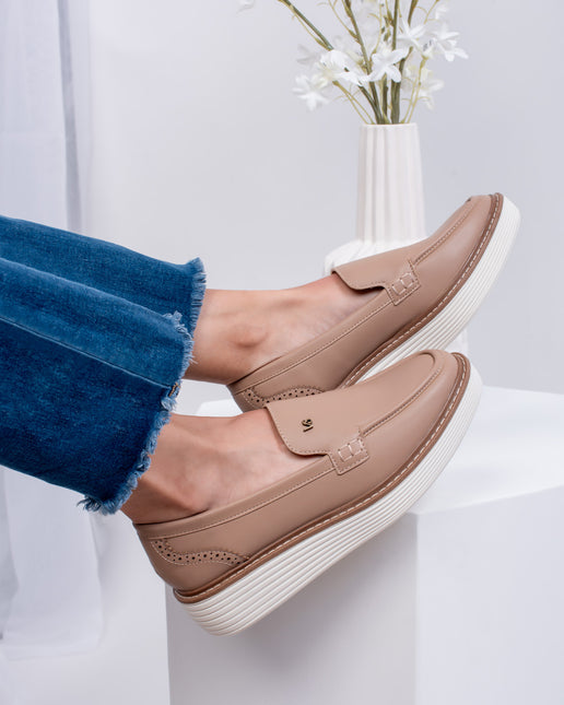 Casual Contender Taupe